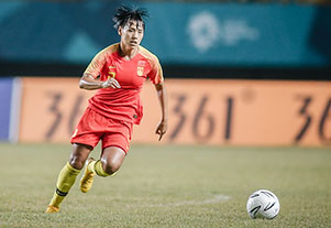  亚运会女足决赛：中国0:1日本